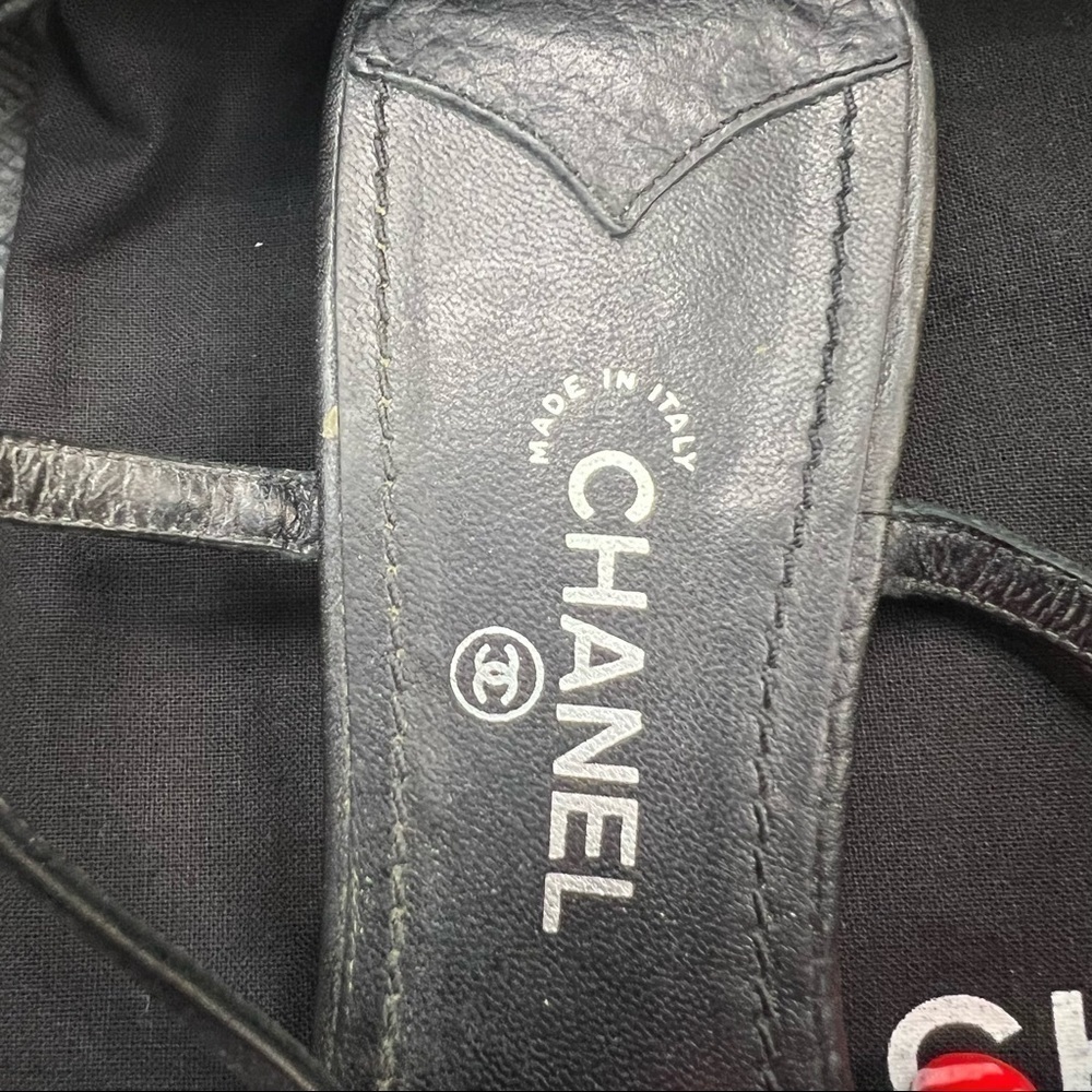 Chanel | Logo sandals - Picture 10 of 13